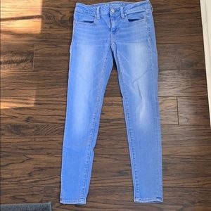 AMERICAN EAGLE JEGGING SKINNY JEANS SIZE 4